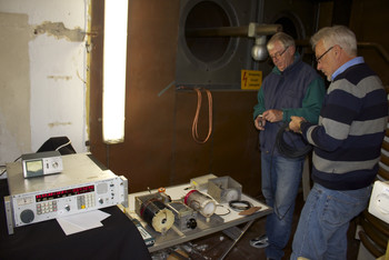 Bild 3: Abstimmarbeiten an der Antenne